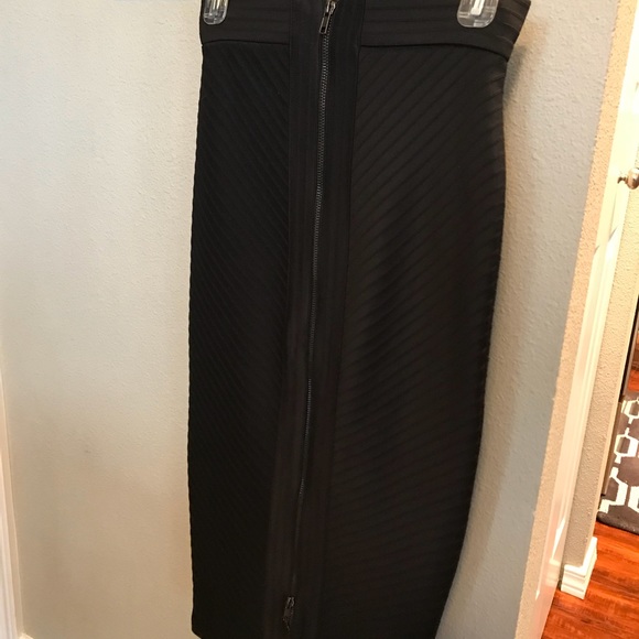 ๐SOLD๐H&M Pencil Skirt - Picture 2 of 2